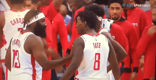  霍芬海姆锋线双星联手轰入四球  